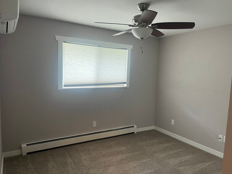 Building Photo - 2600 Parklake Ct