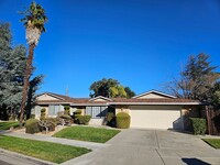 Building Photo - Spacious Willow Glen Home nestled near the end of a quiet cul-de-sac.