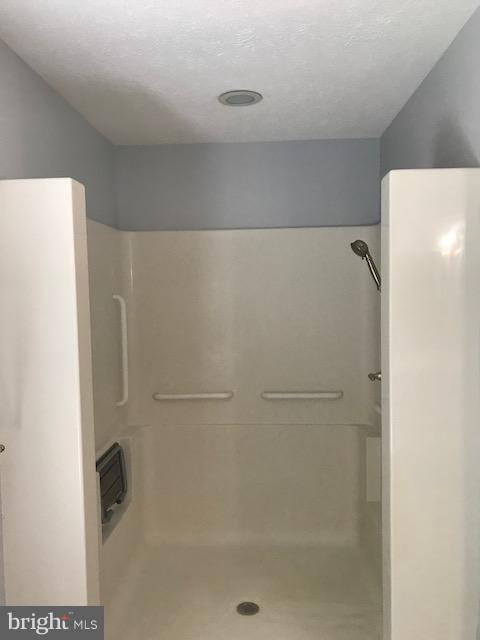 Building Photo - 23258 Oak Dr
