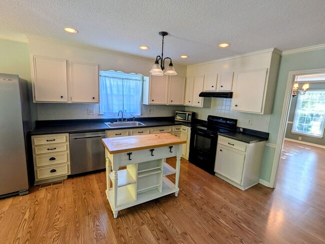 Building Photo - 6913 Crandall Ct