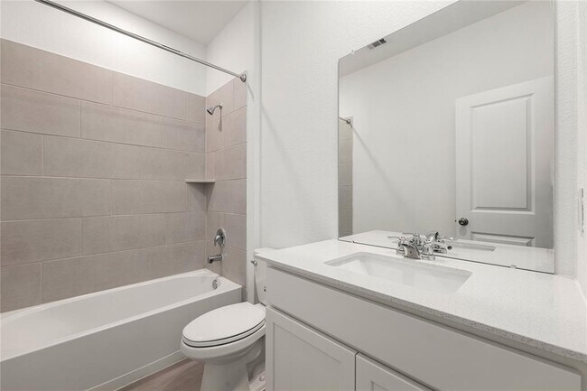 Building Photo - 13505 Harbor Pt Dr