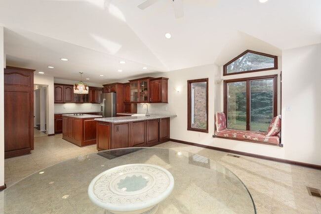 Building Photo - 2377 Williamstown Ct