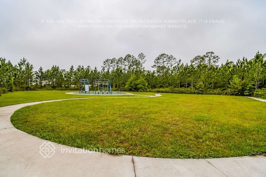 Building Photo - 10009 Lemon Grass Ln