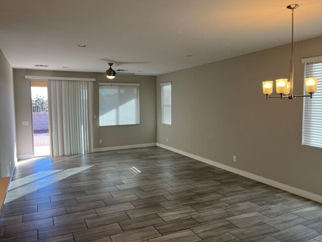 Building Photo - 3865 S 183rd Dr