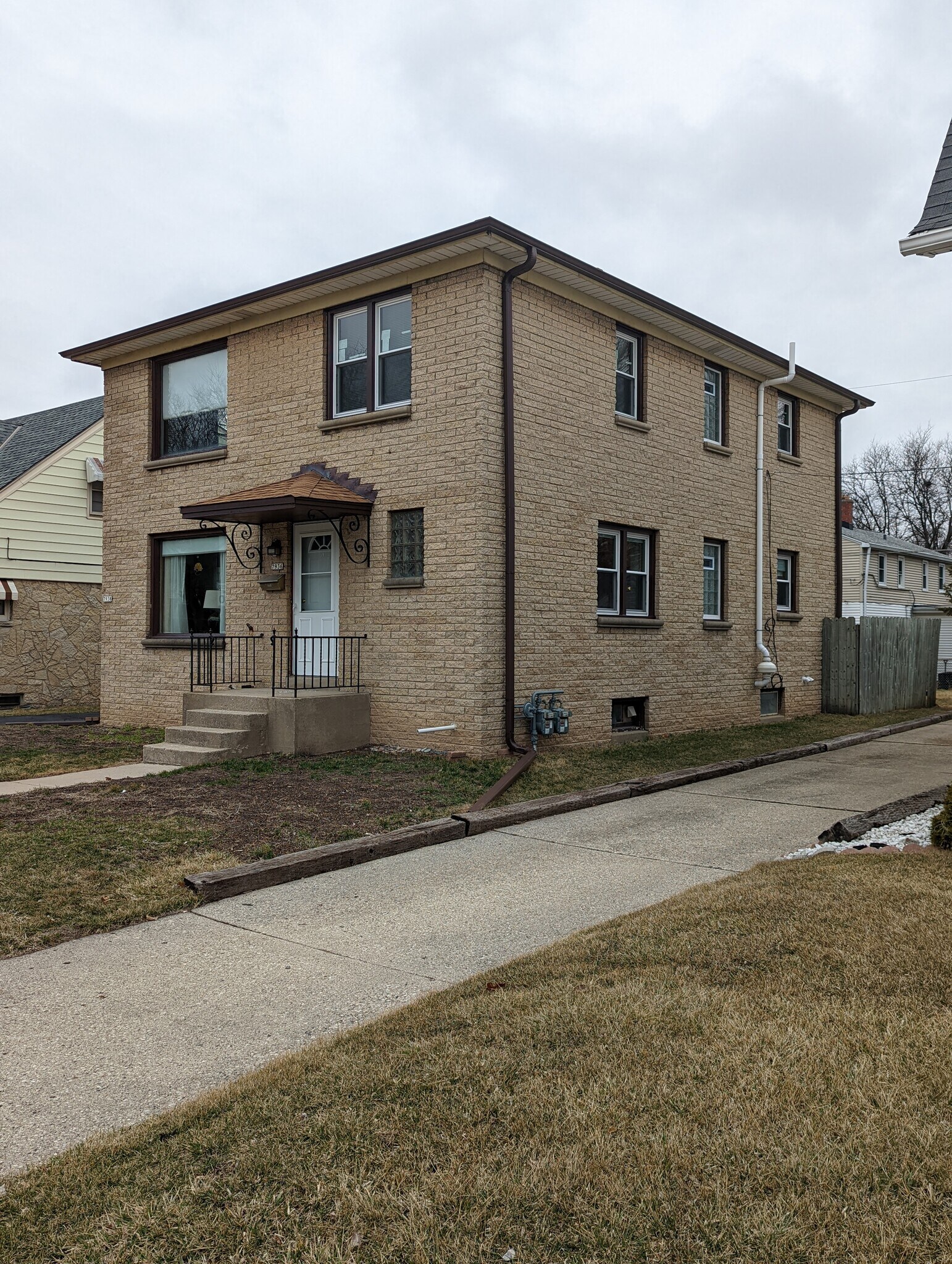 Building Photo - 7936 W Becher St