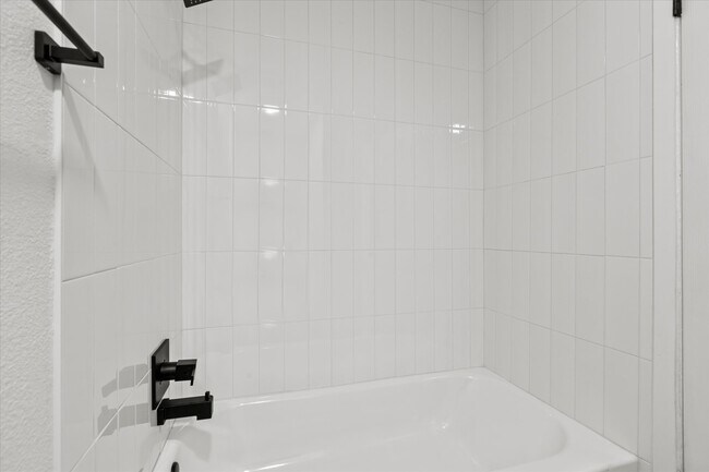 Building Photo - 5310 Vagas Dr