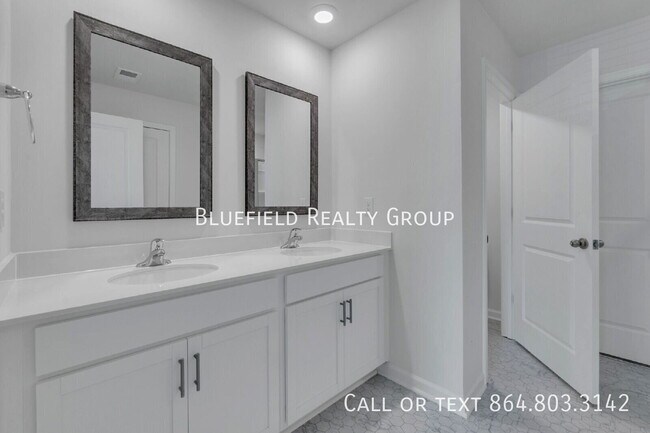 Building Photo - 107 Ashwood Wy