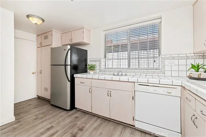 Building Photo - 8204 Sherwood Pl