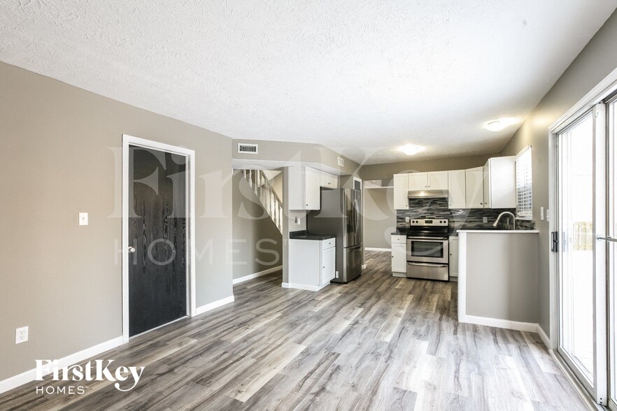 Building Photo - 11142 Baycreek Dr