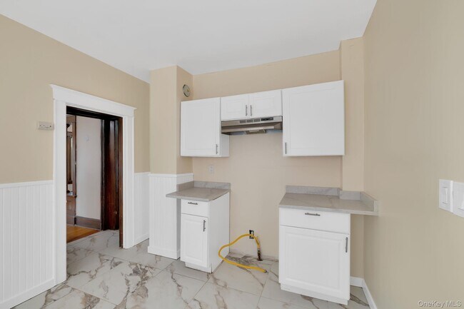 Building Photo - 100 Academy Ave