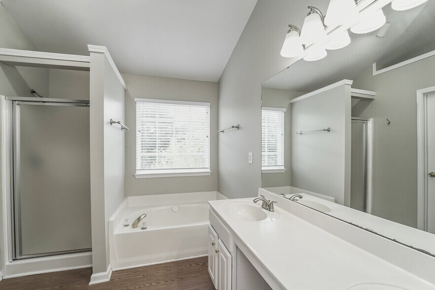 Building Photo - 7809 Leisure Ln