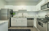 Building Photo - 3900 George Busbee Pkwy NW