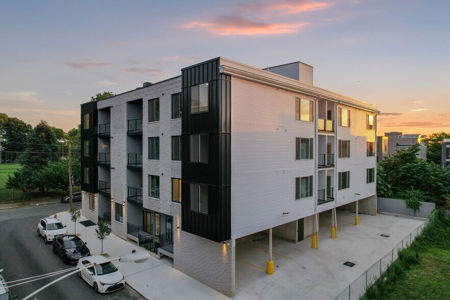 Building Photo - 2625 W Jefferson St