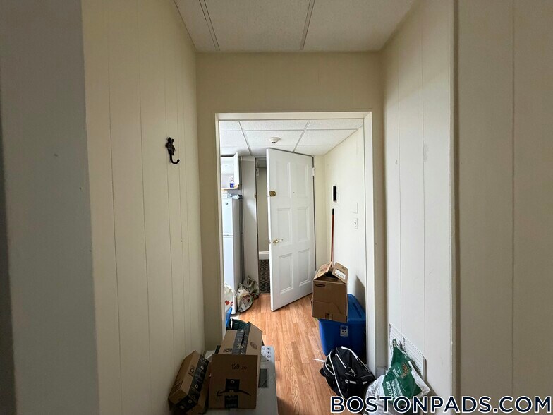 Building Photo - 62 Boylston St