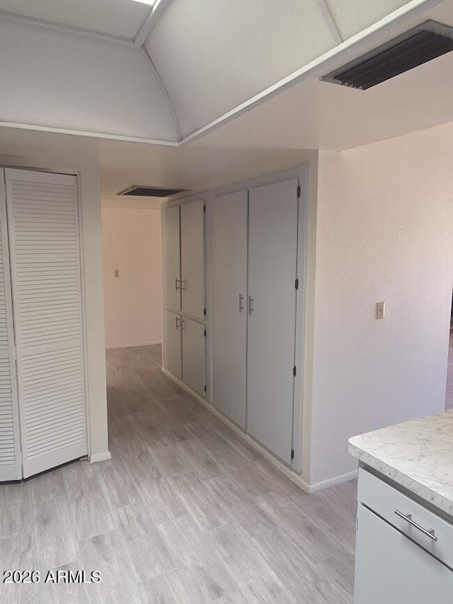 Building Photo - 11226 S Tomi Dr