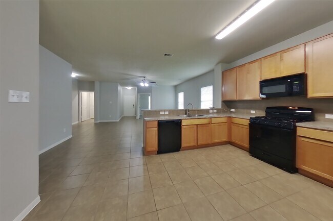 Building Photo - 2122 Hackberry Bank Ln