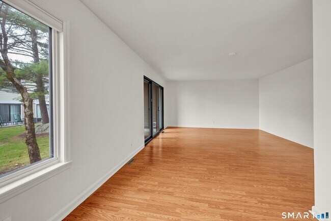 Building Photo - 57 Lawson Ln