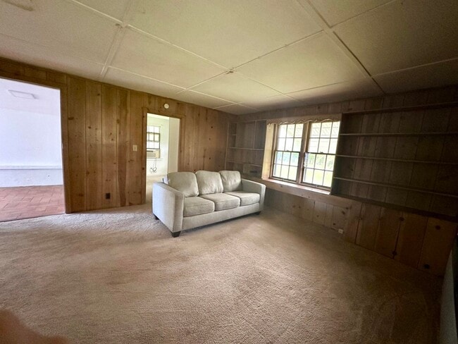 Building Photo - 4743 Purdy Ln