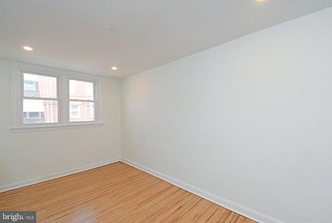 Building Photo - 2219 Ardmore Ave