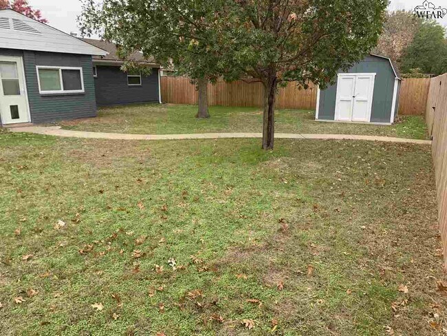 Building Photo - 4111 Stearns Ave