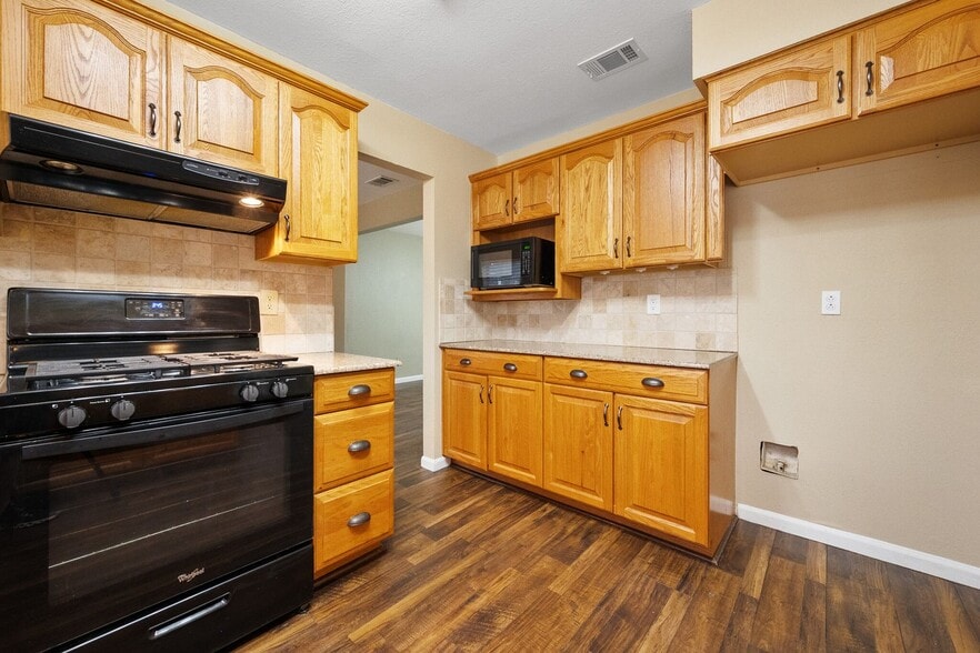 Building Photo - 7517 Point Reyes Dr