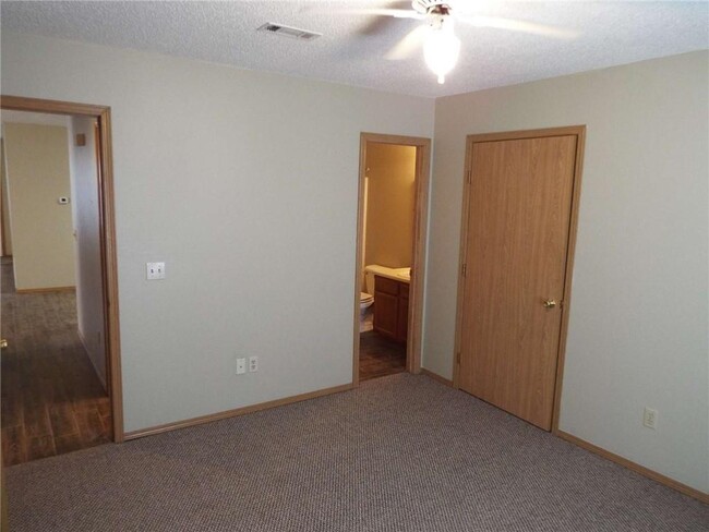 Building Photo - 1510 N Bernice Dr