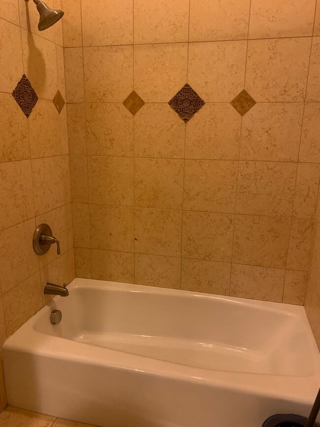 Building Photo - Luxurious Belvedere Condo Available Now!