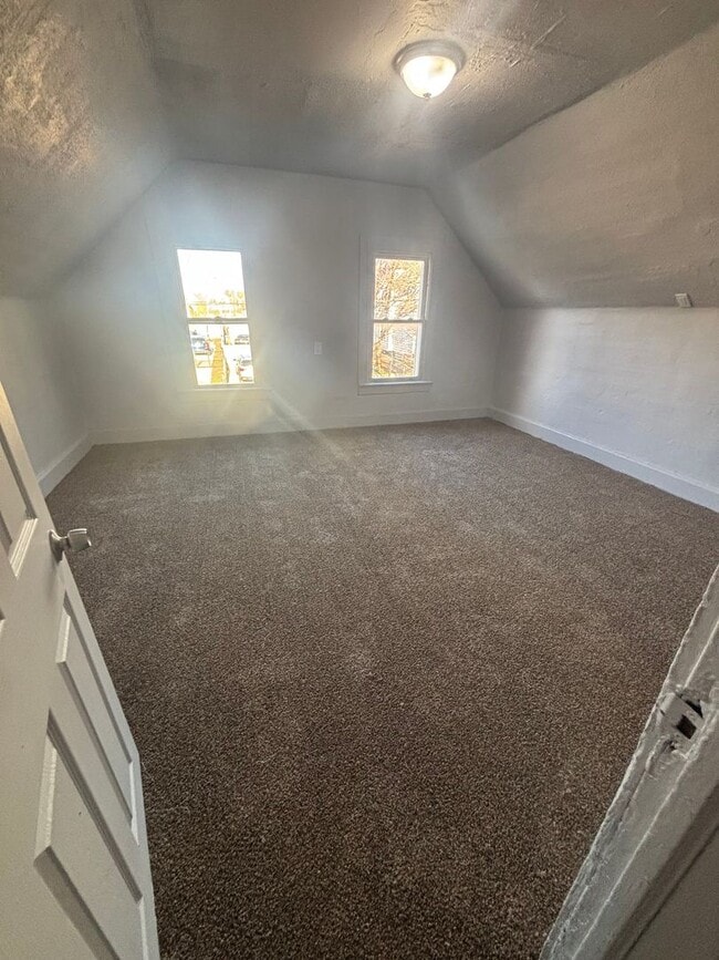 Building Photo - 3147 W 54th St