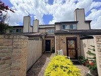 Building Photo - 726 Country Pl Dr
