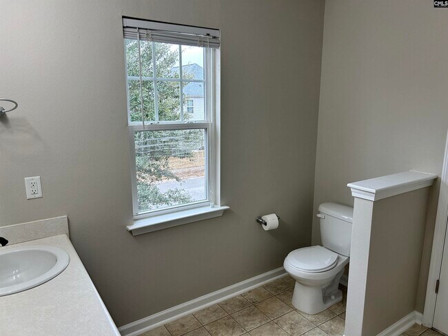 Building Photo - 454 Westmoreland Rd