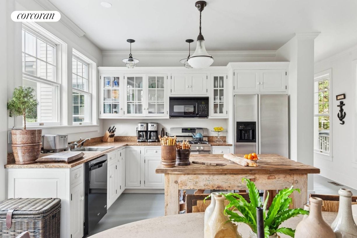 Building Photo - 63 Glover St