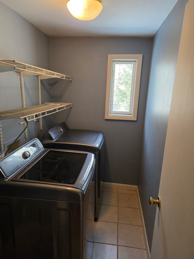 Building Photo - 2139 Horning Rd