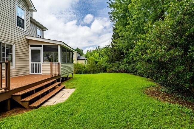 Building Photo - 8807 Ryegate Dr