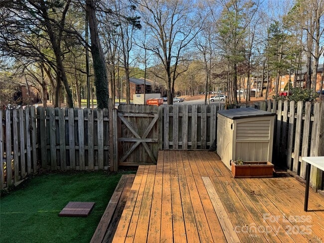 Building Photo - 1201 Scaleybark Rd