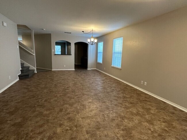 Building Photo - 2111 Red Rock Xing
