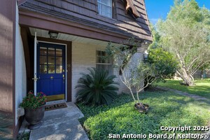 Building Photo - 8715 Starcrest Dr