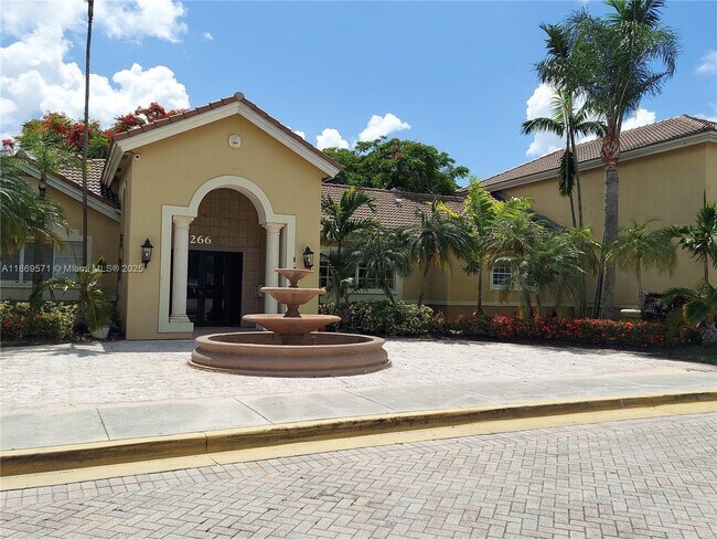 Building Photo - 2640 S University Dr