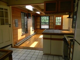 Building Photo - 236 W Barnard St