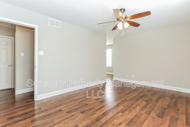 Building Photo - 29 Franklin Dr