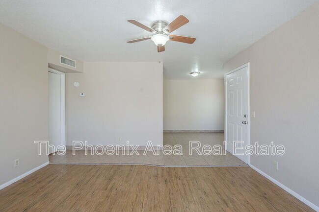 Building Photo - 16657 E Gunsight Dr