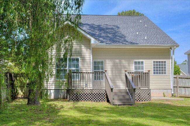 Building Photo - 412 Trestle Ln
