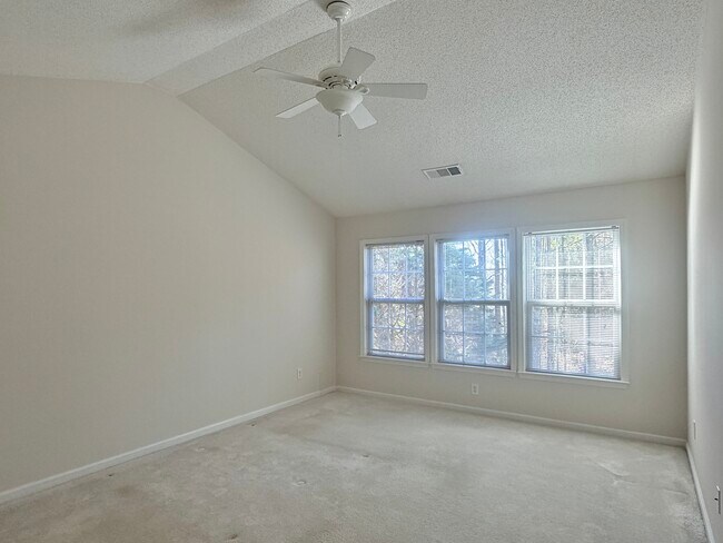 Building Photo - 510 Keeneland Ave