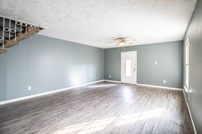 Building Photo - 2105 49th St