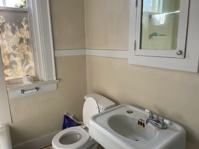 Building Photo - 1313 S Perry St