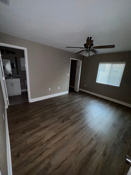 Building Photo - 1149 Sycamore St