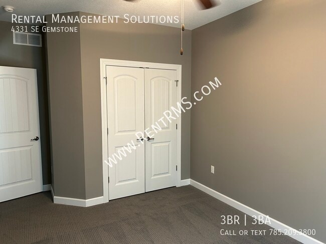 Building Photo - 4331 SE Gemstone-