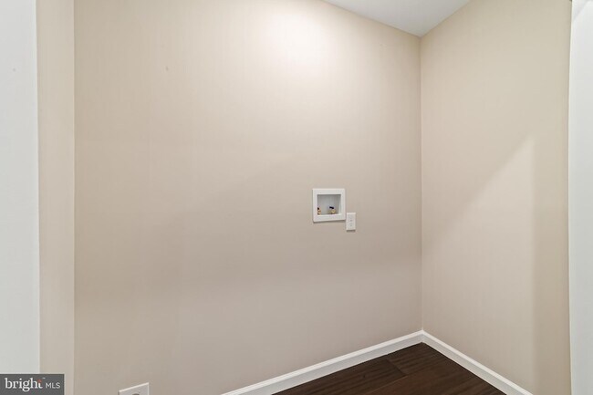 Building Photo - 4707 Sansom St