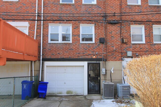 Building Photo - 8613 Gilbert St