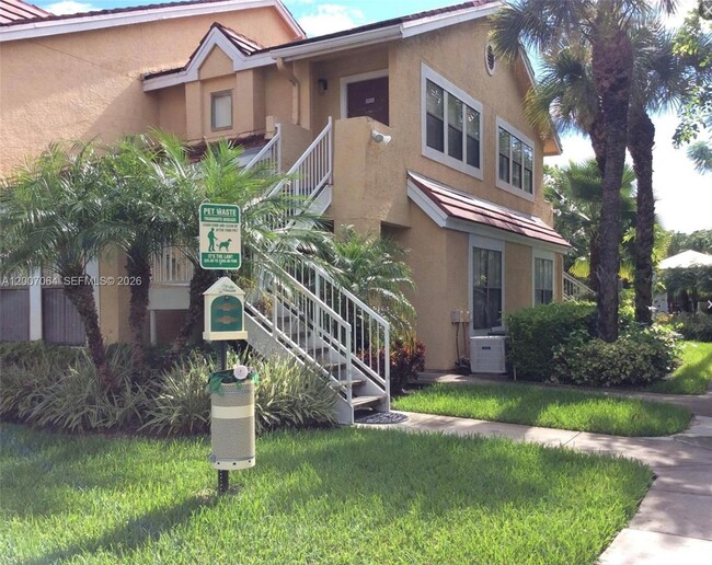 Building Photo - 10581 SW 155th Ct