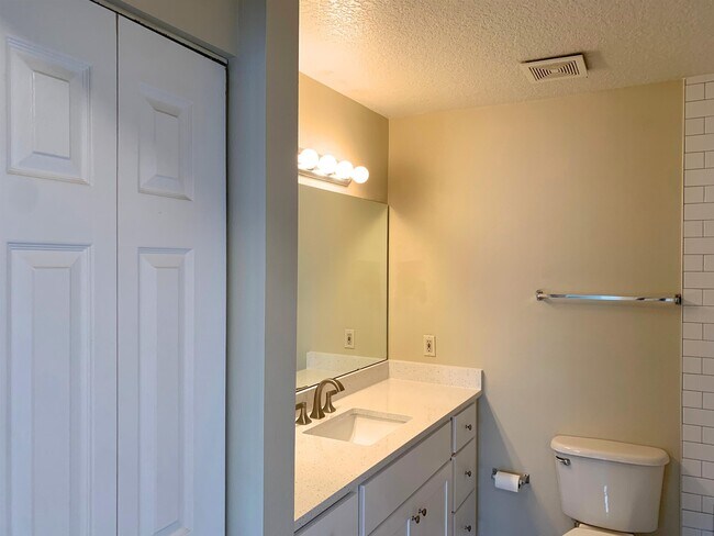 Building Photo - 19207 Harbour Vista Cir